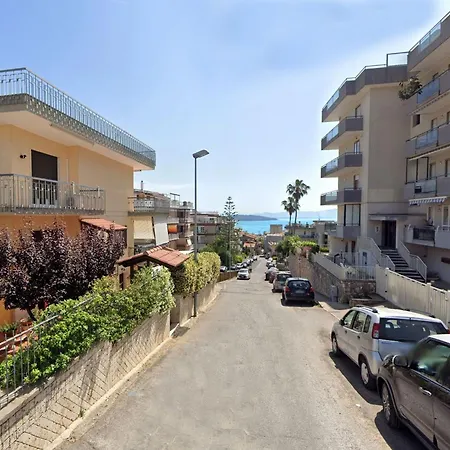 Martas In * Formia